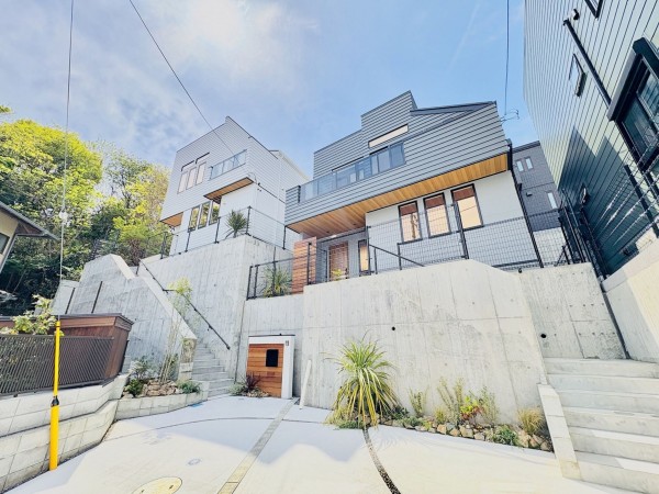 藤沢市片瀬、新築一戸建ての外観画像です