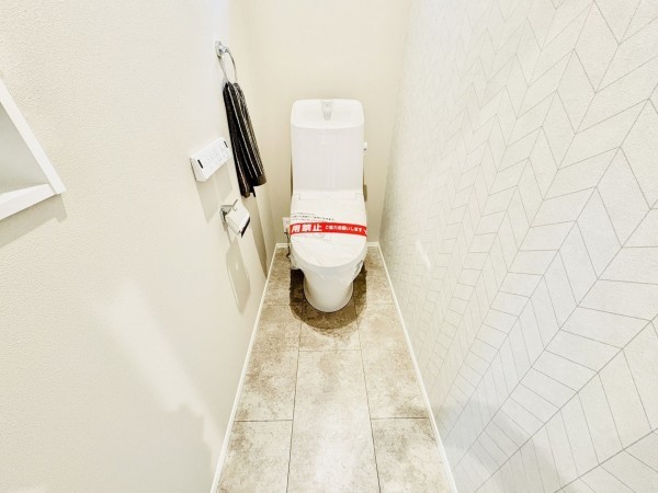 藤沢市片瀬、新築一戸建てのトイレ画像です