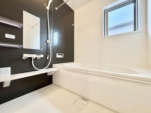 藤沢市善行、新築一戸建ての風呂画像です