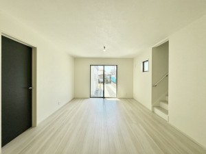 藤沢市善行、新築一戸建ての居間画像です