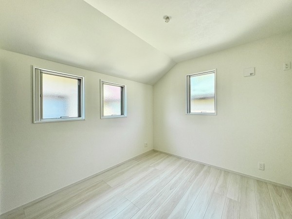 藤沢市善行、新築一戸建ての子ども部屋画像です