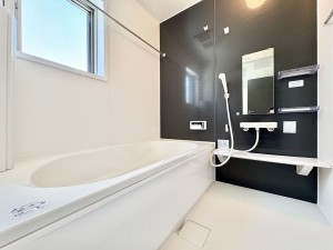 藤沢市善行、新築一戸建ての風呂画像です