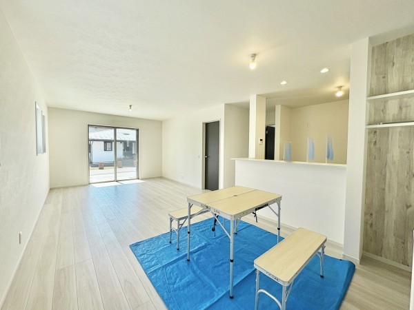 藤沢市善行、新築一戸建ての居間画像です