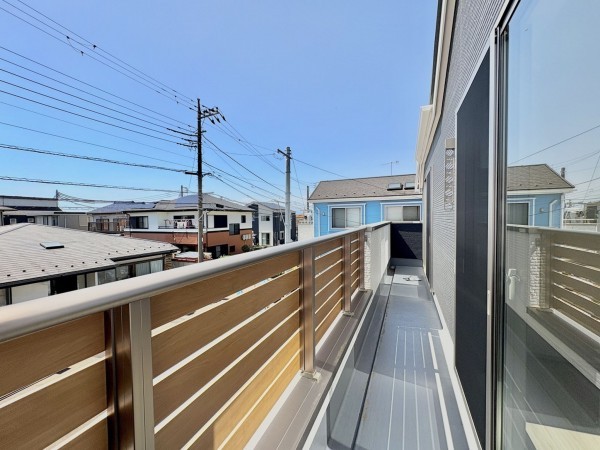 藤沢市善行、新築一戸建てのバルコニー画像です