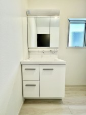 藤沢市善行、新築一戸建ての洗面画像です