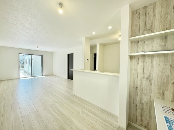 藤沢市善行、新築一戸建ての居間画像です