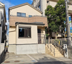 藤沢市大庭、中古一戸建ての外観画像です