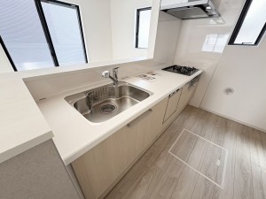 藤沢市大庭、新築一戸建てのキッチン画像です