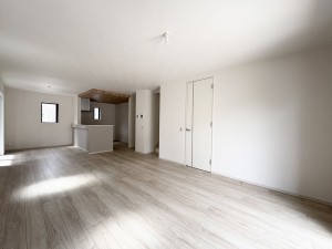 藤沢市大庭、新築一戸建ての居間画像です