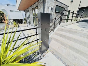 藤沢市片瀬山、新築一戸建ての玄関画像です