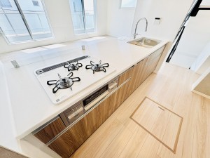 藤沢市片瀬山、新築一戸建てのキッチン画像です