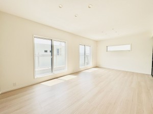 藤沢市片瀬山、新築一戸建ての居間画像です