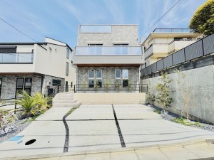 藤沢市片瀬山、新築一戸建ての外観画像です