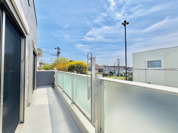 藤沢市片瀬山、新築一戸建てのバルコニー画像です