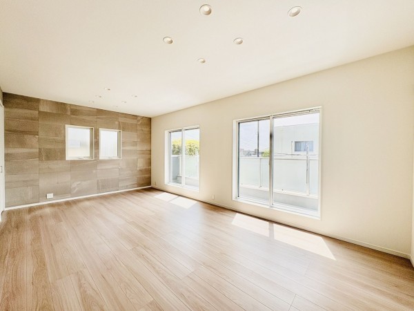 藤沢市片瀬山、新築一戸建ての居間画像です