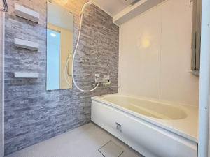 藤沢市辻堂西海岸、中古マンションの風呂画像です