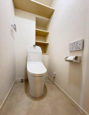 藤沢市辻堂西海岸、中古マンションのトイレ画像です