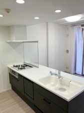 藤沢市大鋸、中古マンションの洗面画像です