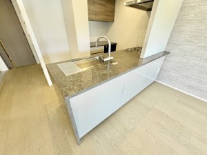 藤沢市鵠沼海岸、中古マンションのキッチン画像です