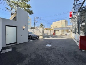 藤沢市鵠沼海岸、中古マンションの駐車場画像です