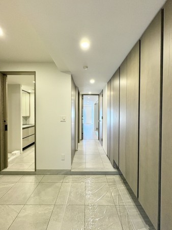 藤沢市鵠沼海岸、中古マンションの玄関画像です