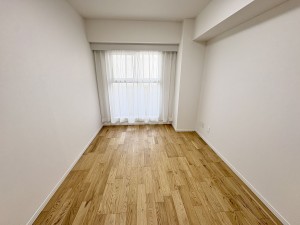 藤沢市鵠沼石上、中古マンションの居間画像です