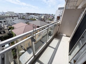 藤沢市鵠沼石上、中古マンションのバルコニー画像です