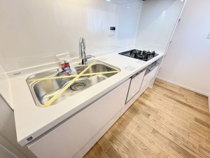 藤沢市鵠沼石上、中古マンションのキッチン画像です