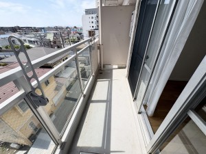 藤沢市鵠沼石上、中古マンションのバルコニー画像です