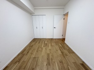 藤沢市鵠沼石上、中古マンションの居間画像です