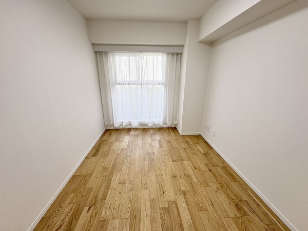 藤沢市鵠沼石上、中古マンションの居間画像です