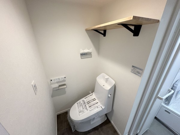 藤沢市鵠沼石上、中古マンションのトイレ画像です