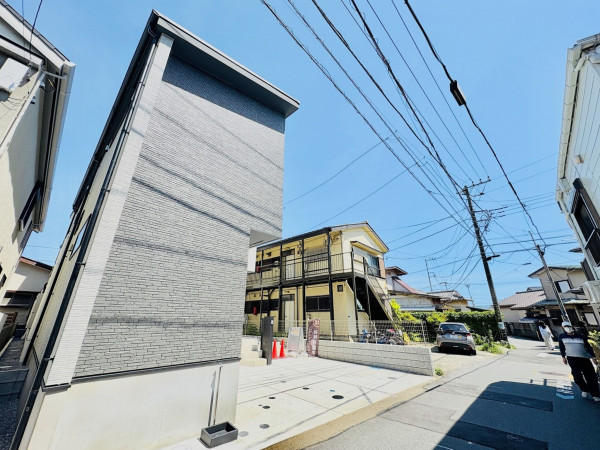 藤沢市辻堂、新築一戸建ての外観画像です