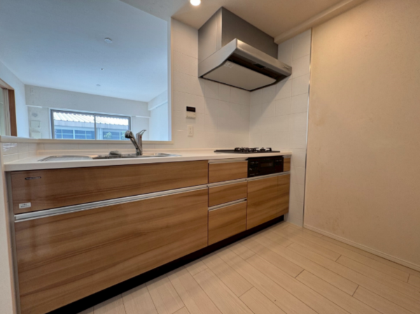 藤沢市川名、中古マンションのキッチン画像です