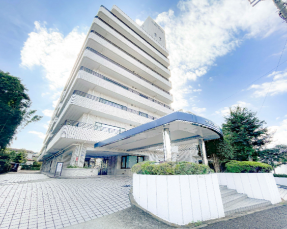 藤沢市片瀬、中古マンションの外観画像です