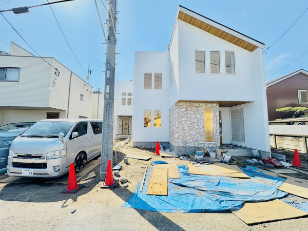 藤沢市本鵠沼、新築一戸建ての外観画像です