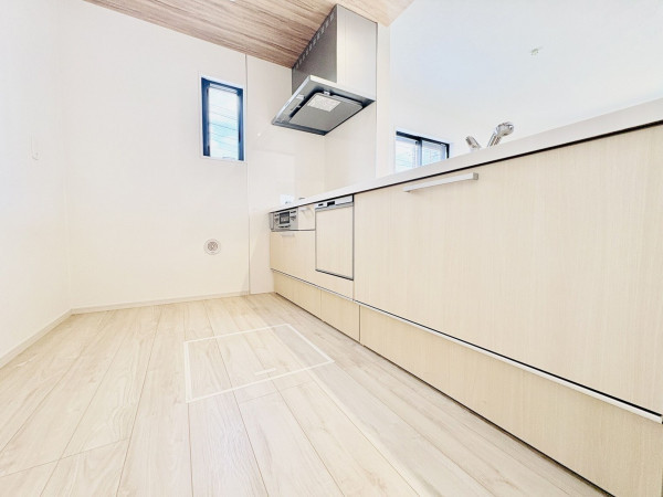 藤沢市大庭、新築一戸建てのキッチン画像です
