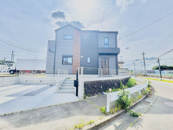 藤沢市大庭、新築一戸建ての外観画像です