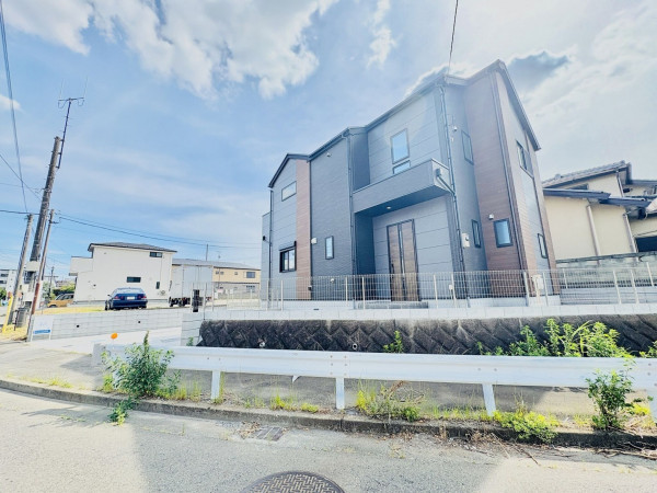 藤沢市大庭、新築一戸建ての外観画像です