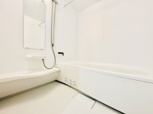 藤沢市辻堂東海岸、新築一戸建ての風呂画像です