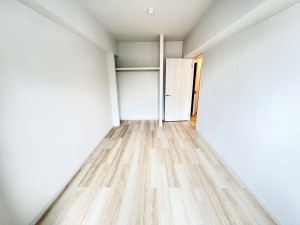 藤沢市藤沢、中古マンションの居間画像です