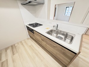 藤沢市藤沢、中古マンションのキッチン画像です