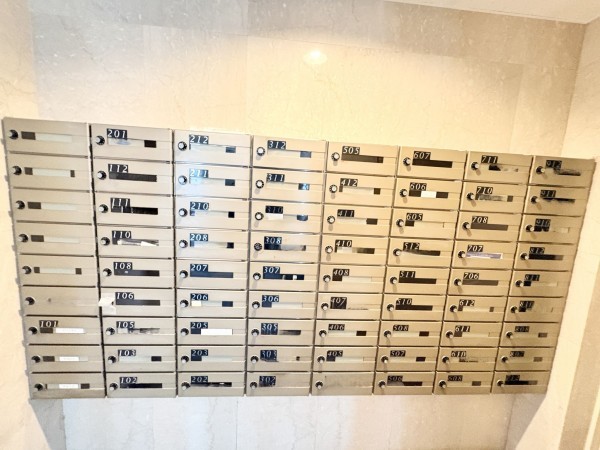 藤沢市藤沢、中古マンションのエントランス画像です