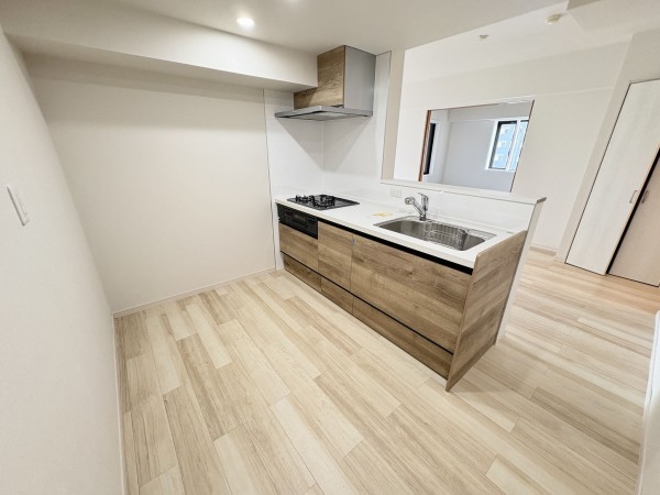 藤沢市藤沢、中古マンションのキッチン画像です