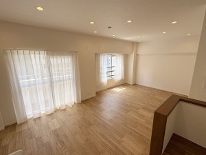 藤沢市鵠沼石上、中古マンションの居間画像です