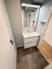 藤沢市鵠沼石上、中古マンションの洗面画像です