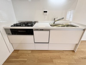 藤沢市鵠沼石上、中古マンションのキッチン画像です