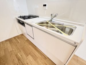 藤沢市鵠沼石上、中古マンションのキッチン画像です