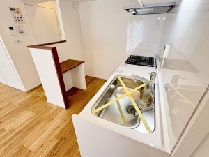 藤沢市鵠沼石上、中古マンションのキッチン画像です