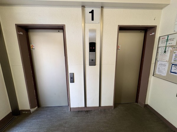 藤沢市鵠沼石上、中古マンションのエントランス画像です